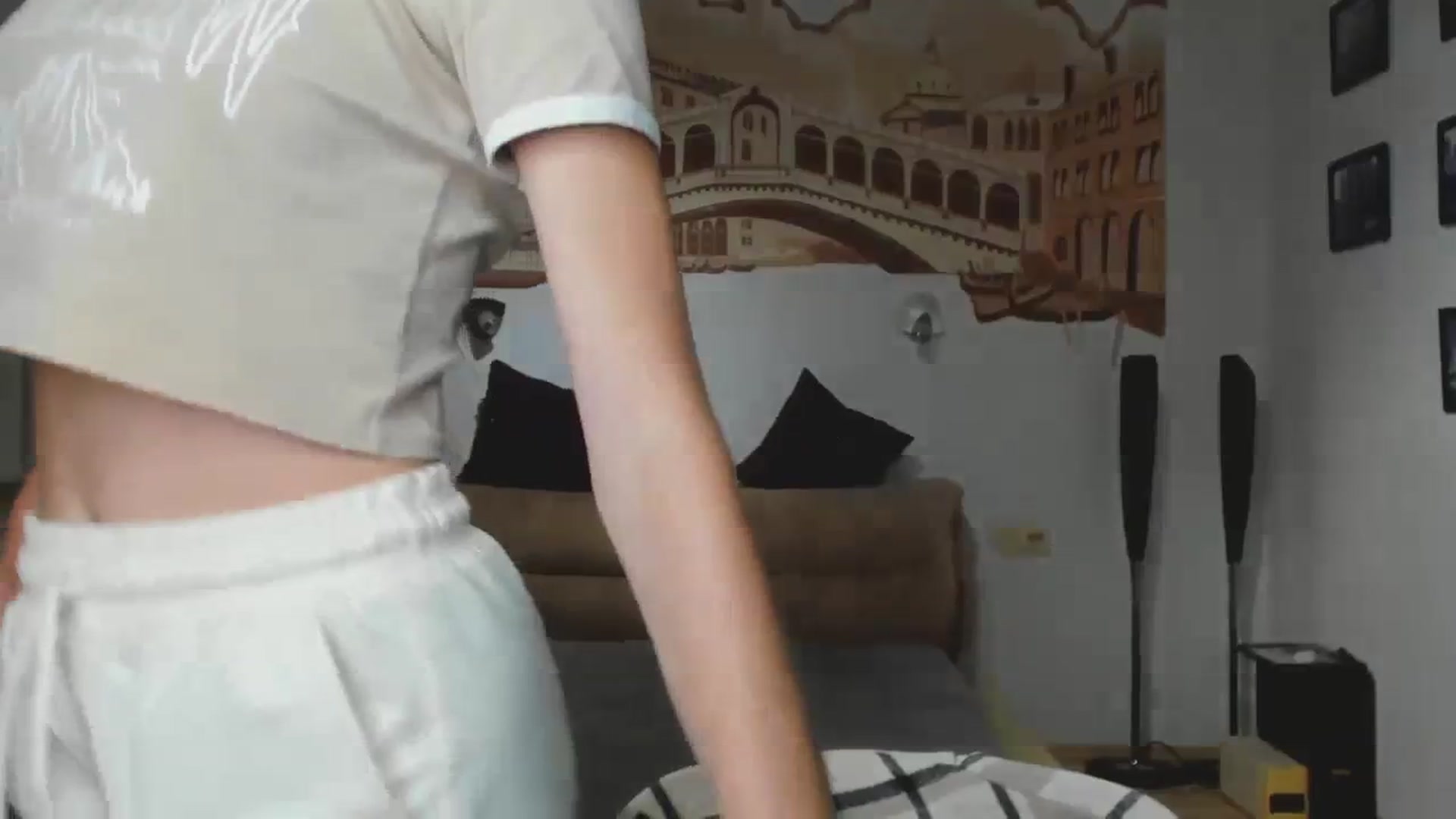 Gallery image thumbnail from Kate_Lewiss's myfreecams stream on, 04/14/2024, 11:03 image 12 of 20