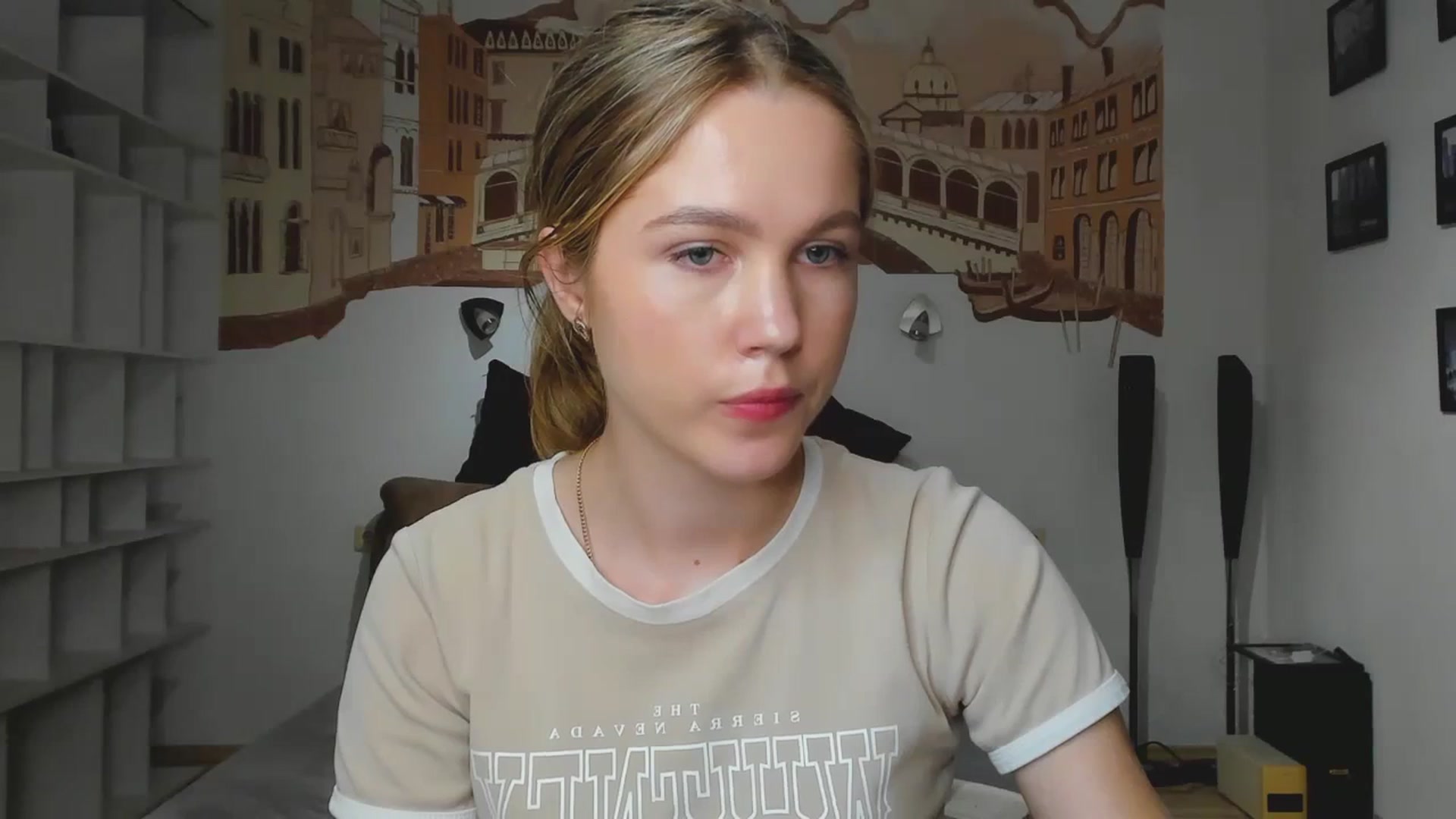 Gallery image thumbnail from Kate_Lewiss's myfreecams stream on, 04/14/2024, 11:03 image 4 of 20