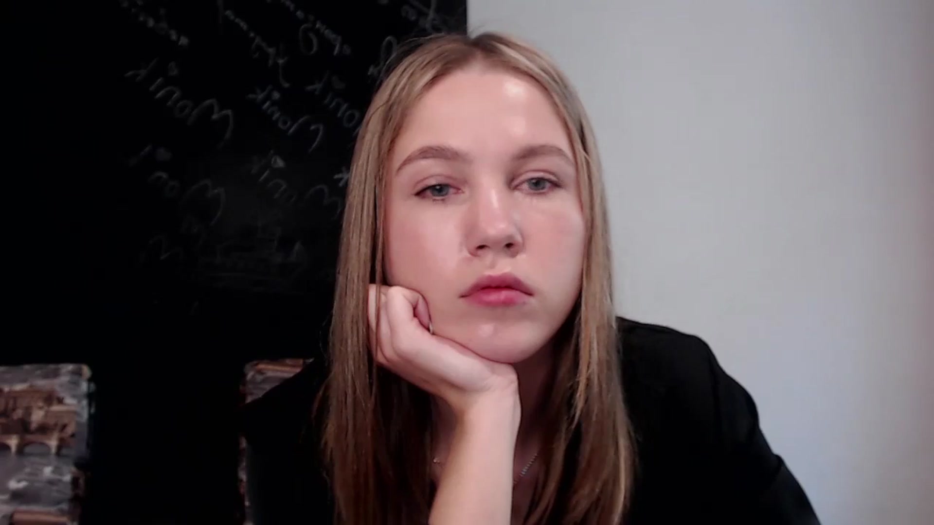 Gallery image thumbnail from Kate_Lewiss's myfreecams stream on, 04/15/2024, 07:49 image 2 of 20