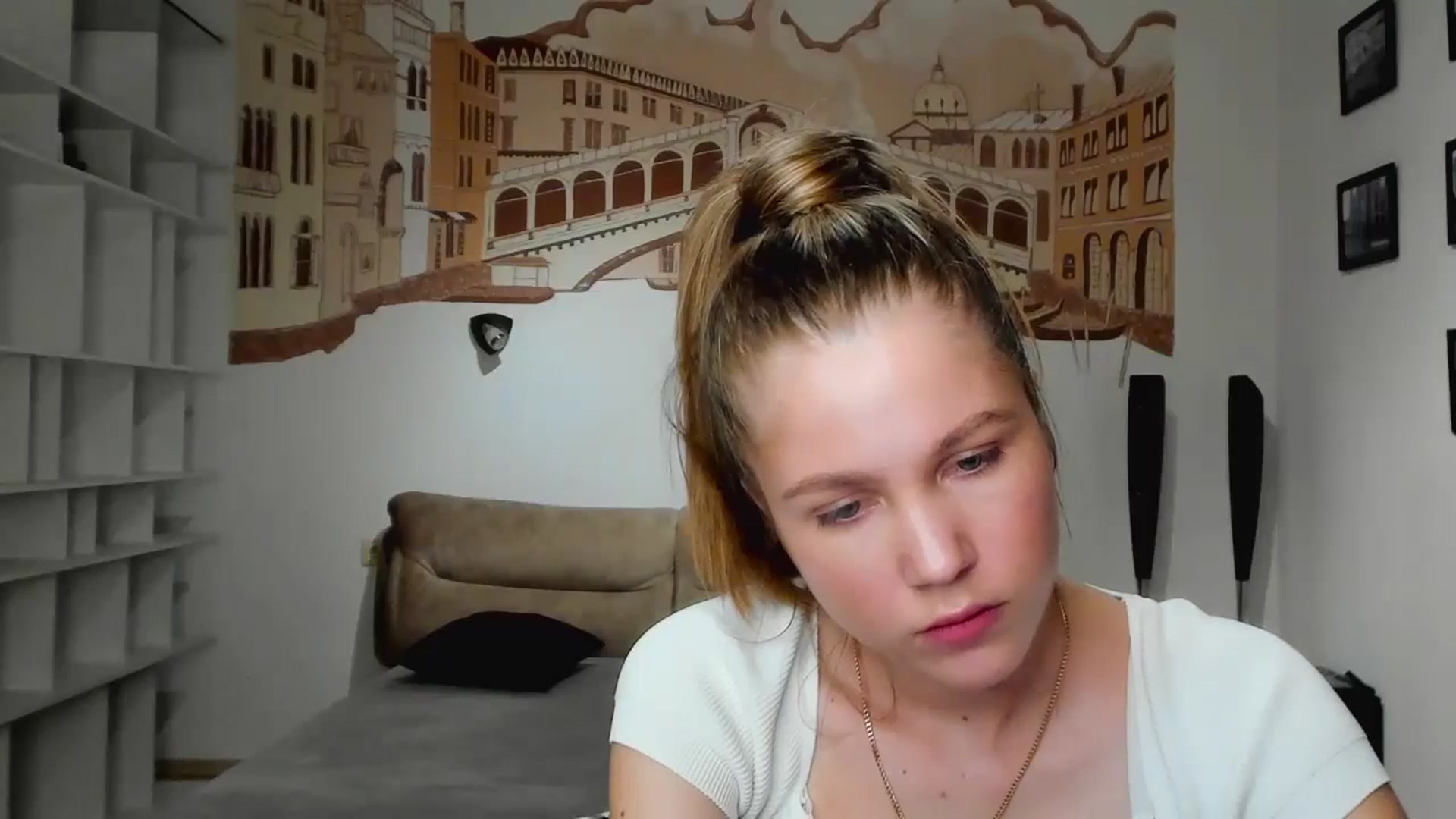Gallery image thumbnail from Kate_Lewiss's myfreecams stream on, 04/16/2024, 11:04 image 8 of 20