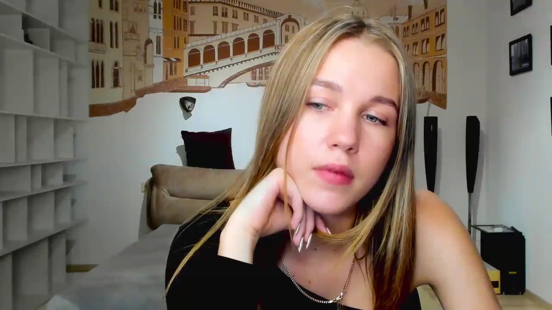 Gallery image thumbnail from Kate_Lewiss's myfreecams stream on, 04/17/2024, 11:01 image 3 of 20