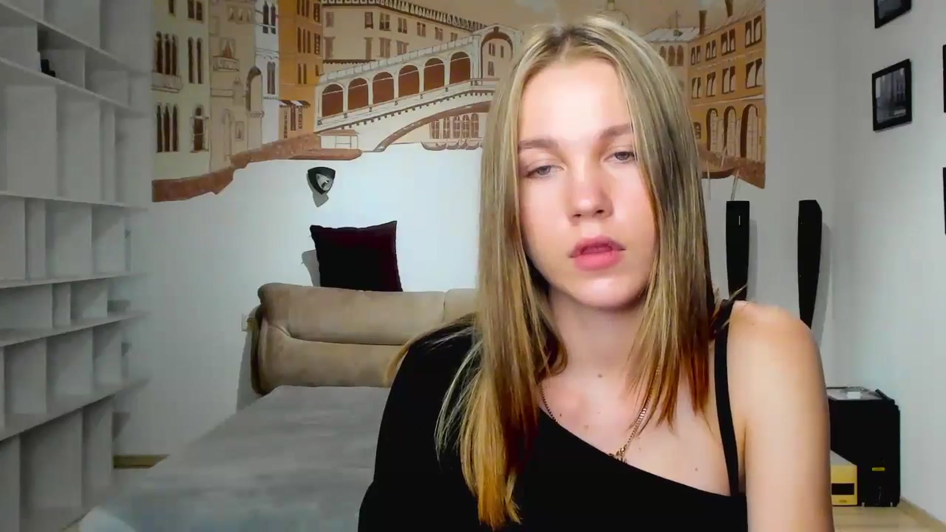 Gallery image thumbnail from Kate_Lewiss's myfreecams stream on, 04/17/2024, 11:01 image 19 of 20