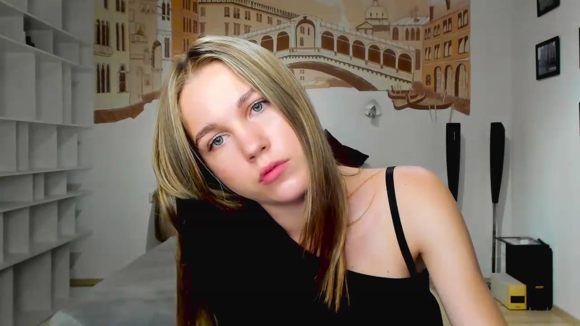 Gallery image thumbnail from Kate_Lewiss's myfreecams stream on, 04/17/2024, 11:01 image 7 of 20