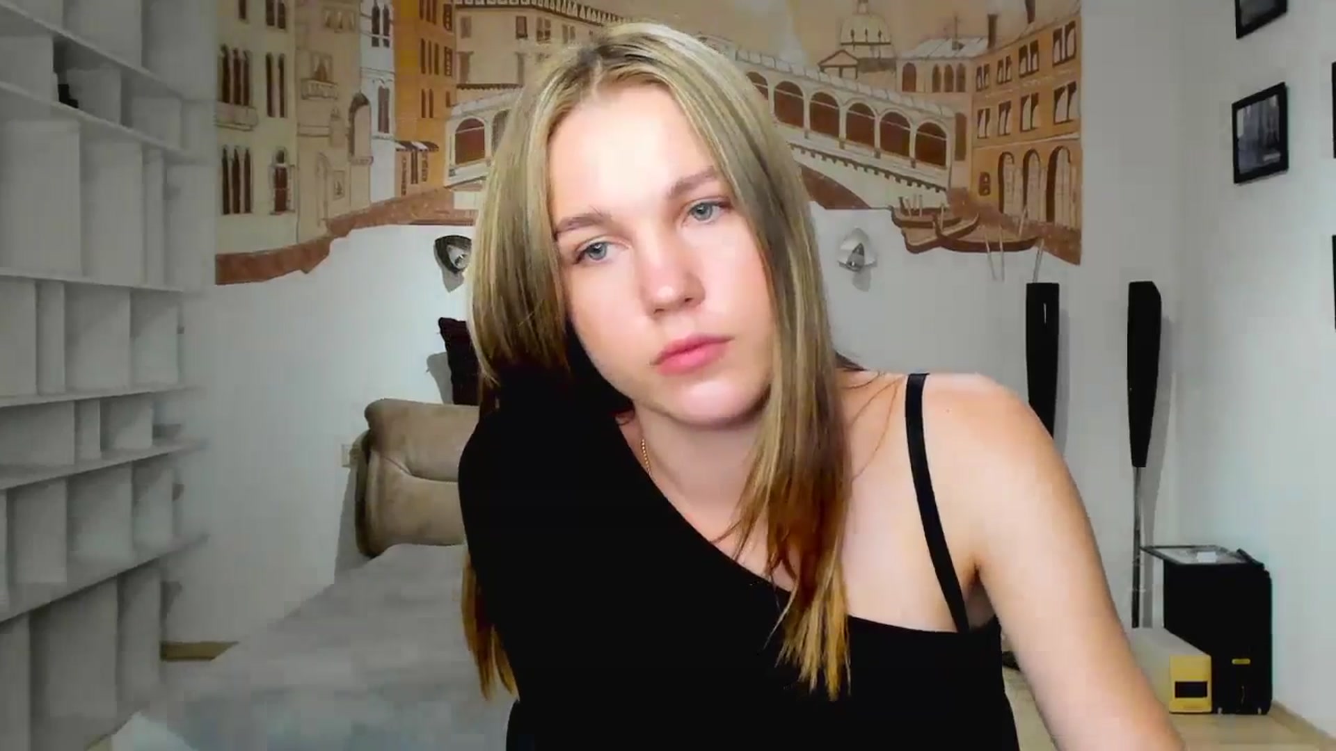 Gallery image thumbnail from Kate_Lewiss's myfreecams stream on, 04/17/2024, 11:01 image 5 of 20