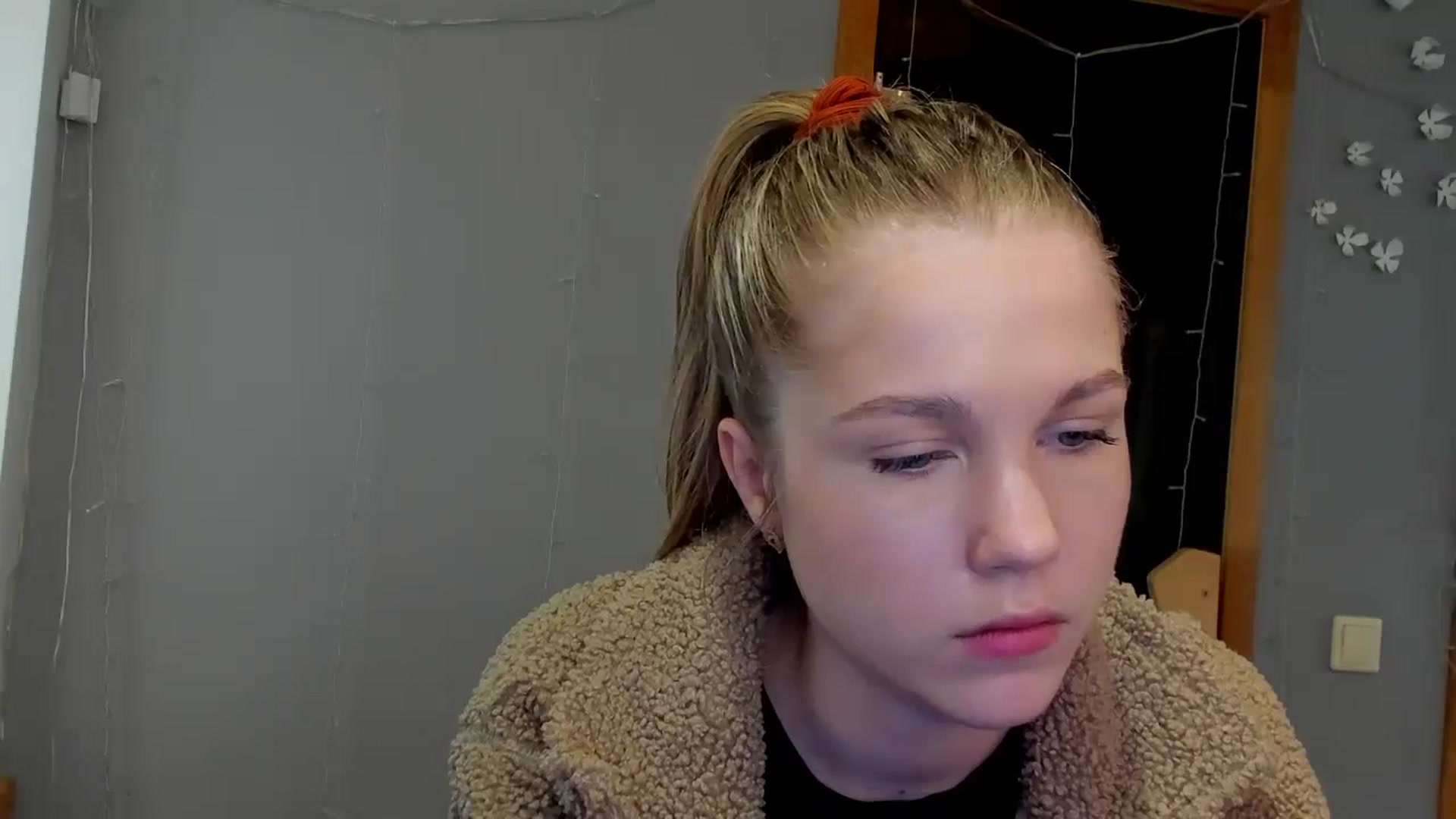 Gallery image thumbnail from Kate_Lewiss's myfreecams stream on, 04/18/2024, 07:28 image 13 of 20