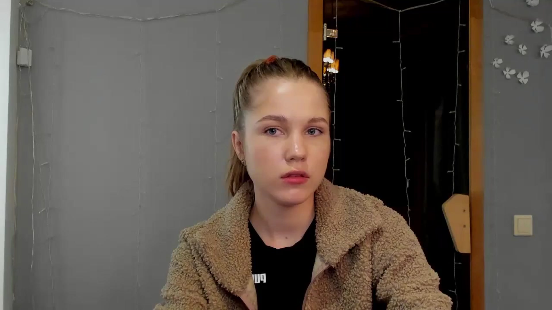 Gallery image thumbnail from Kate_Lewiss's myfreecams stream on, 04/18/2024, 07:28 image 20 of 20