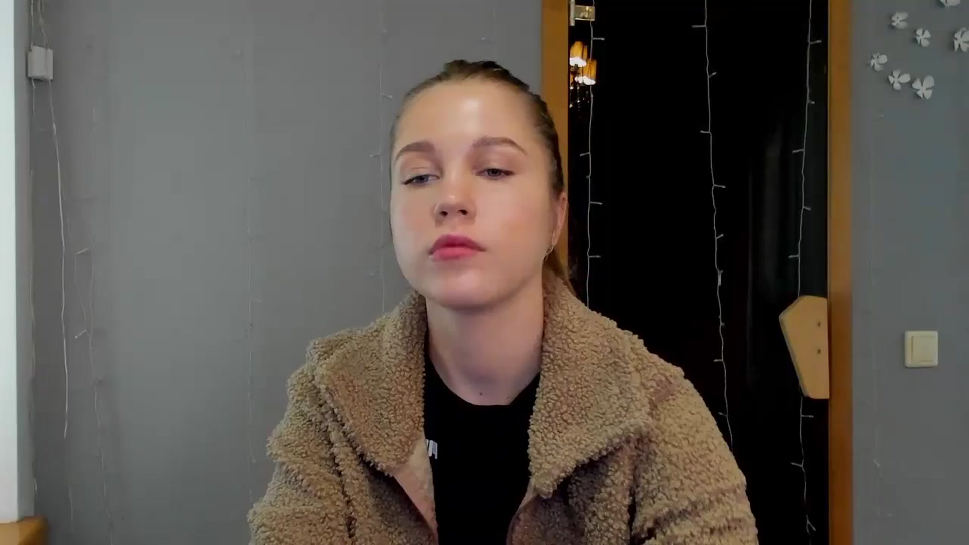Gallery image thumbnail from Kate_Lewiss's myfreecams stream on, 04/18/2024, 07:28 image 3 of 20