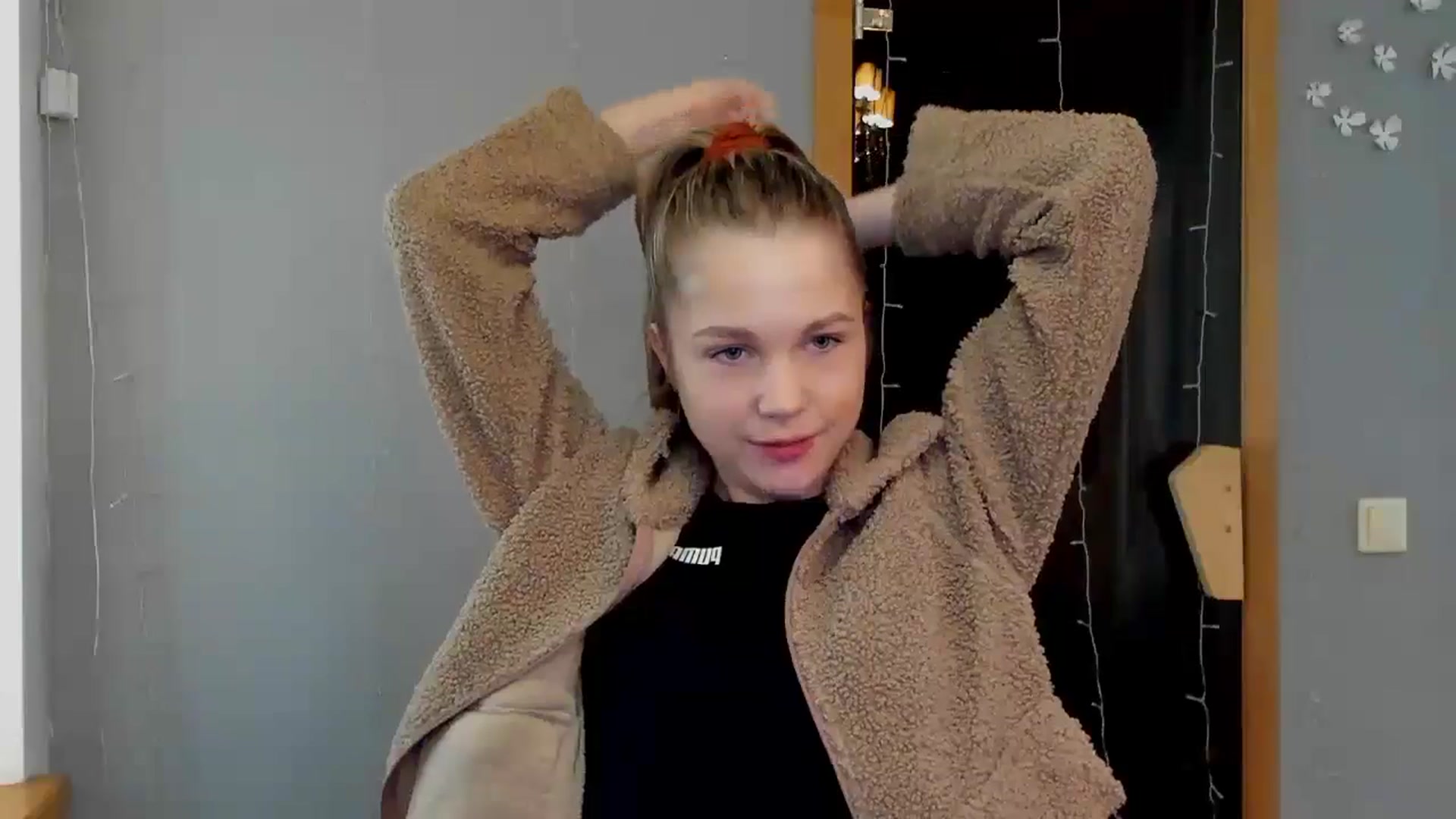 Gallery image thumbnail from Kate_Lewiss's myfreecams stream on, 04/18/2024, 07:28 image 9 of 20