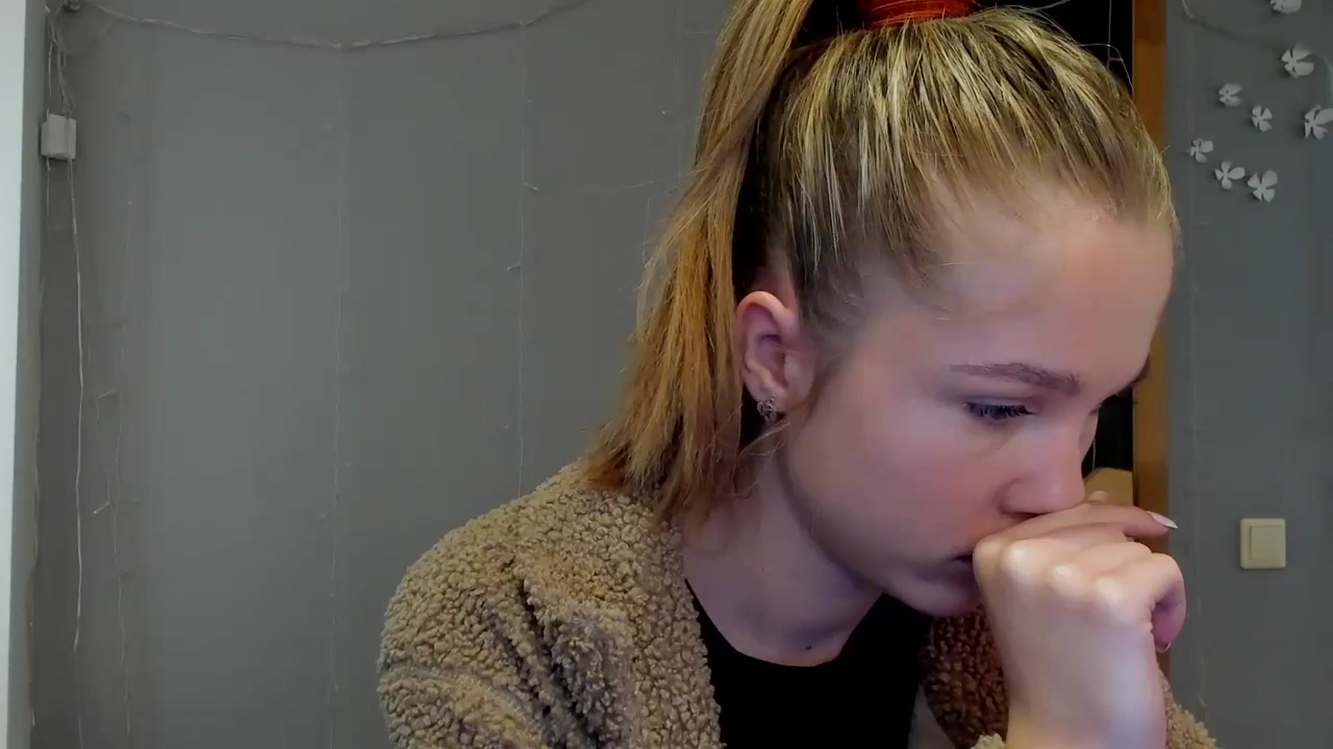 Gallery image thumbnail from Kate_Lewiss's myfreecams stream on, 04/18/2024, 07:57 image 18 of 20
