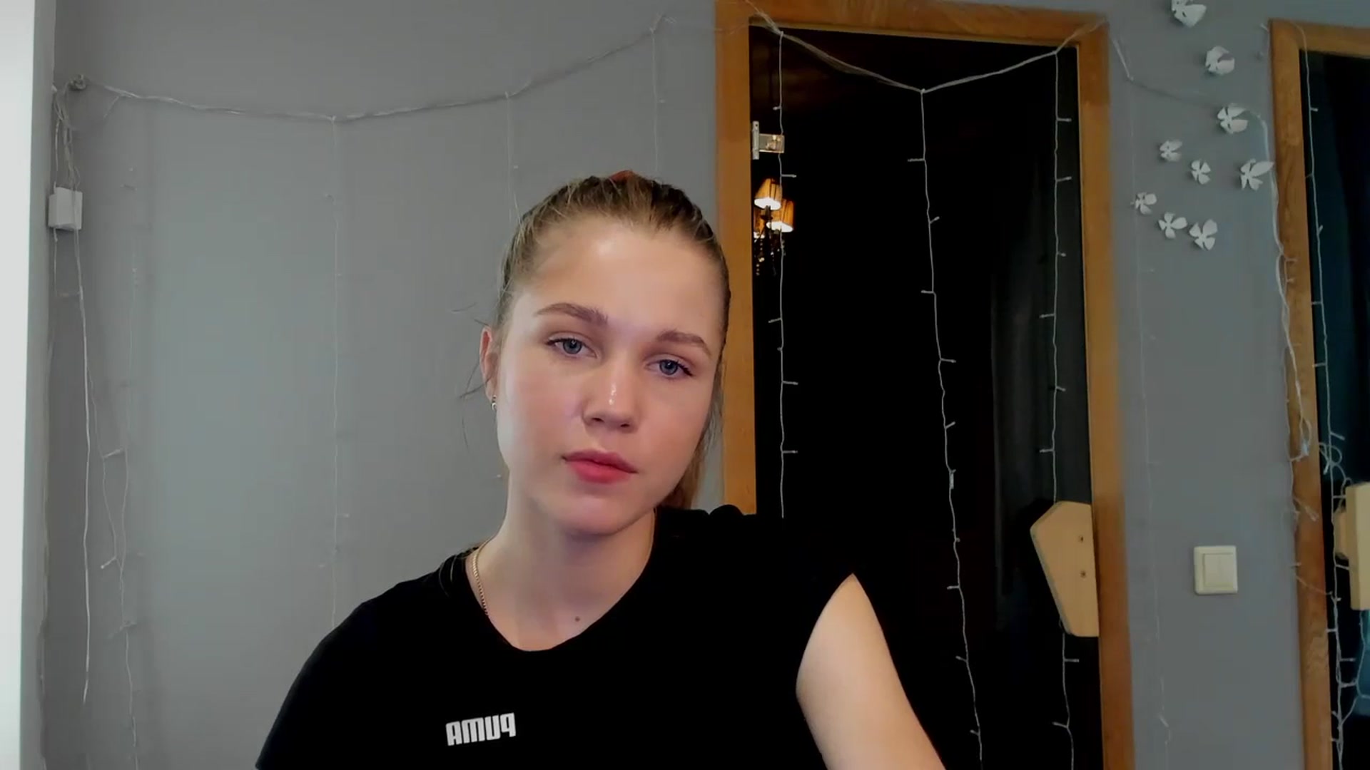 Gallery image thumbnail from Kate_Lewiss's myfreecams stream on, 04/18/2024, 09:32 image 10 of 20