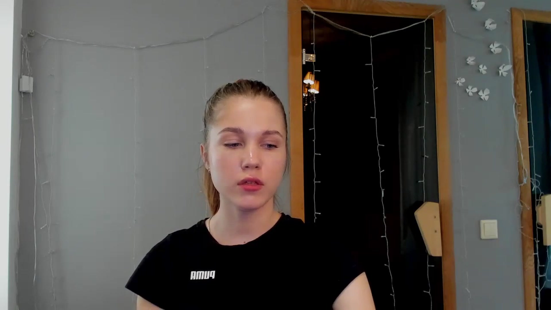 Gallery image thumbnail from Kate_Lewiss's myfreecams stream on, 04/18/2024, 09:32 image 18 of 20