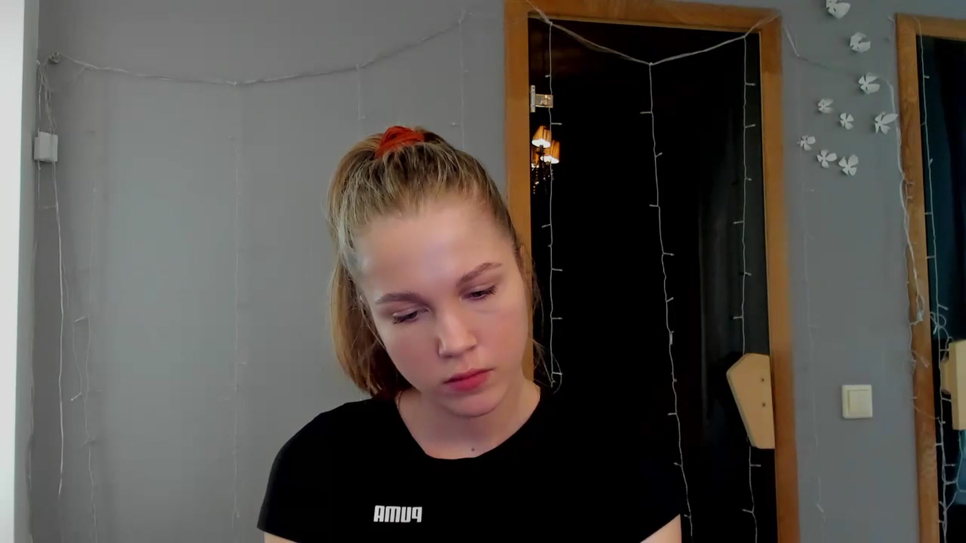 Gallery image thumbnail from Kate_Lewiss's myfreecams stream on, 04/18/2024, 09:32 image 19 of 20