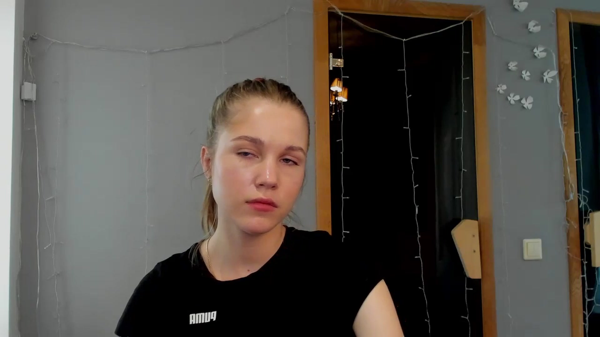Gallery image thumbnail from Kate_Lewiss's myfreecams stream on, 04/18/2024, 09:32 image 8 of 20