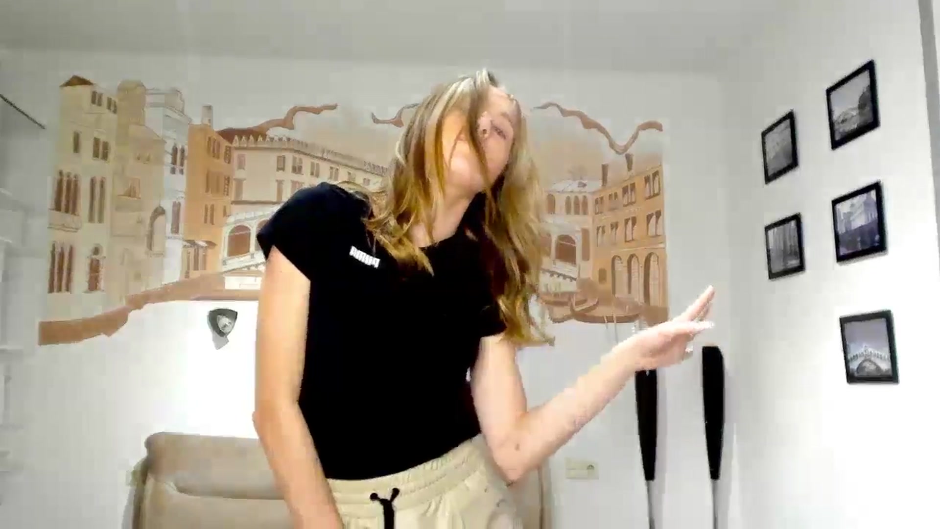 Gallery image thumbnail from Kate_Lewiss's myfreecams stream on, 04/28/2024, 08:44 image 6 of 20