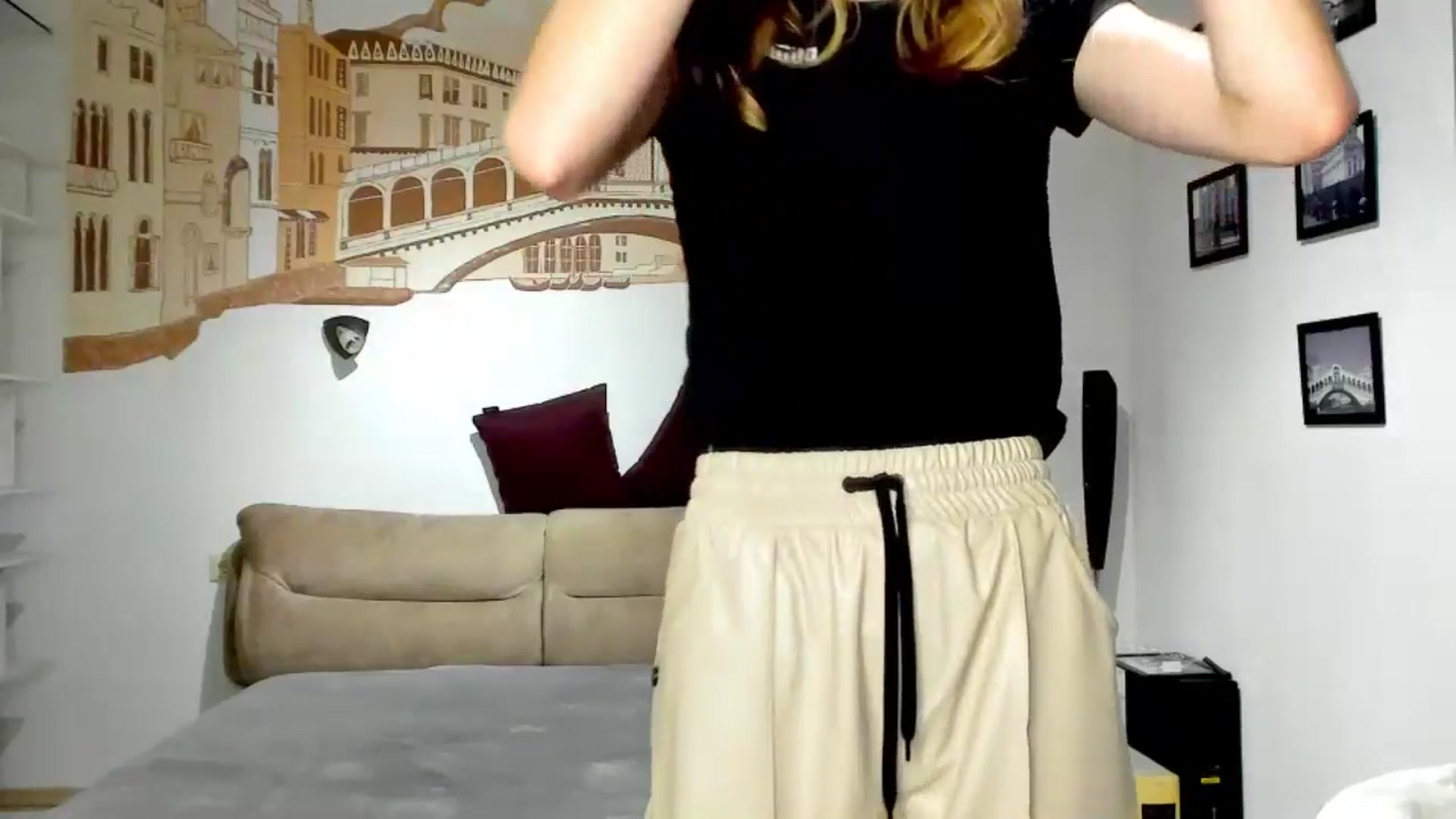 Gallery image thumbnail from Kate_Lewiss's myfreecams stream on, 04/28/2024, 10:53 image 8 of 20