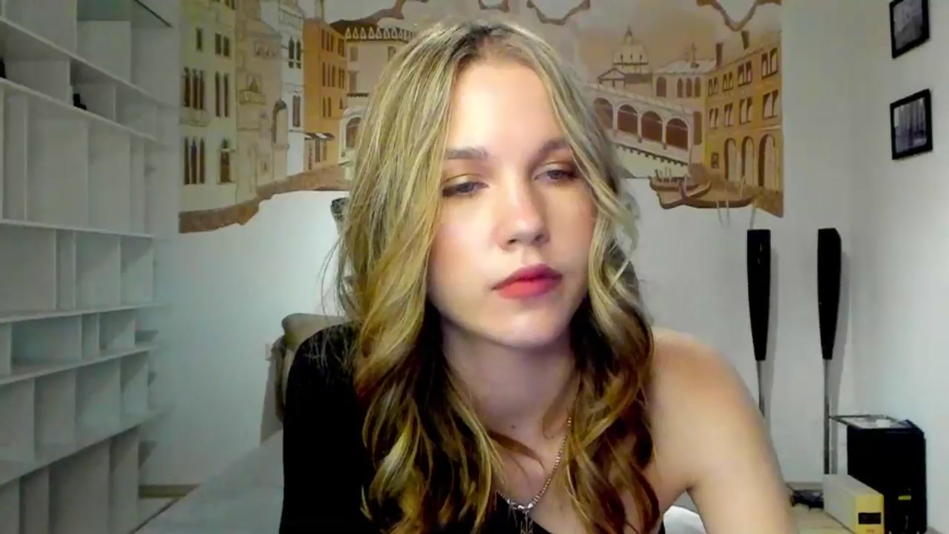 Gallery image thumbnail from Kate_Lewiss's myfreecams stream on, 05/02/2024, 07:47 image 17 of 20