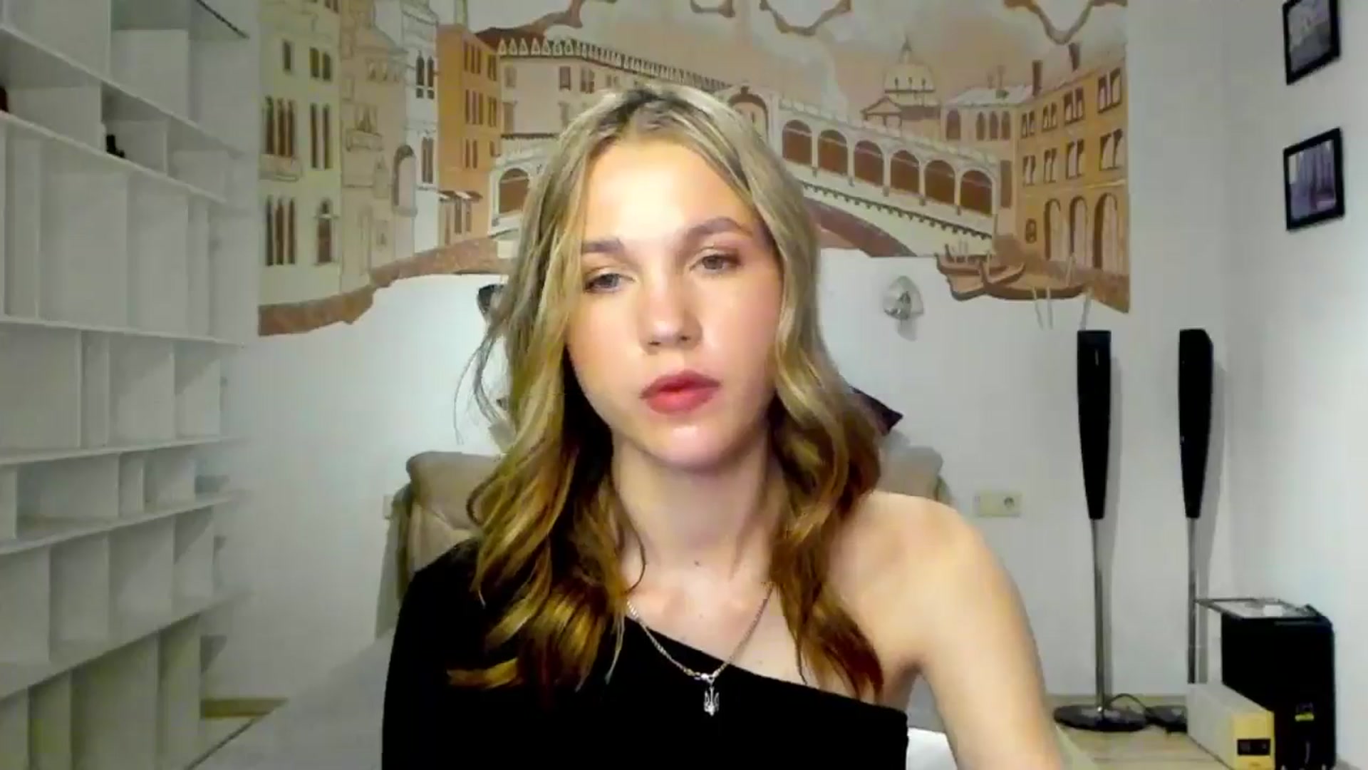 Gallery image thumbnail from Kate_Lewiss's myfreecams stream on, 05/02/2024, 08:49 image 7 of 20