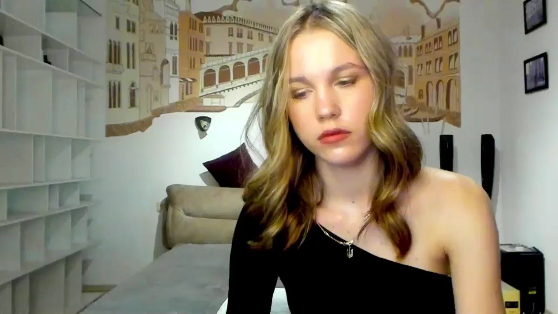 Gallery image thumbnail from Kate_Lewiss's myfreecams stream on, 05/02/2024, 08:49 image 10 of 20
