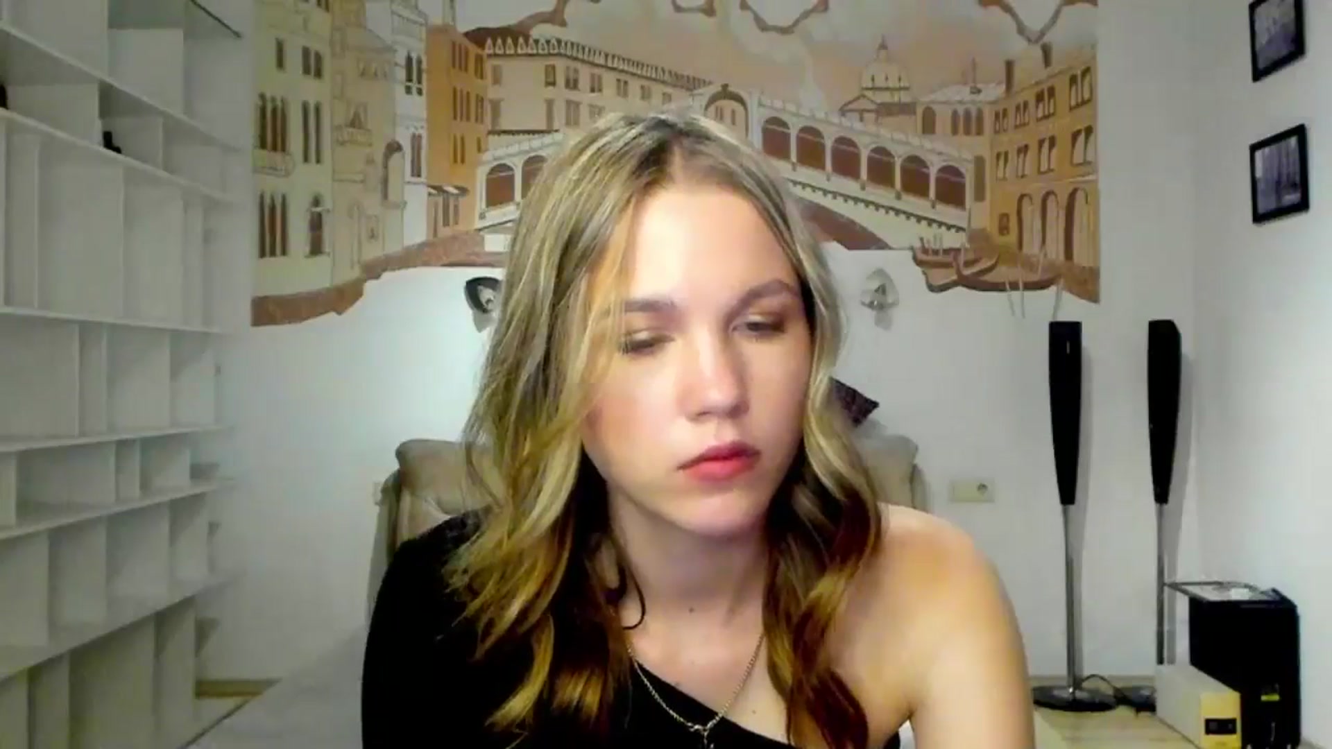 Gallery image thumbnail from Kate_Lewiss's myfreecams stream on, 05/02/2024, 08:49 image 2 of 20