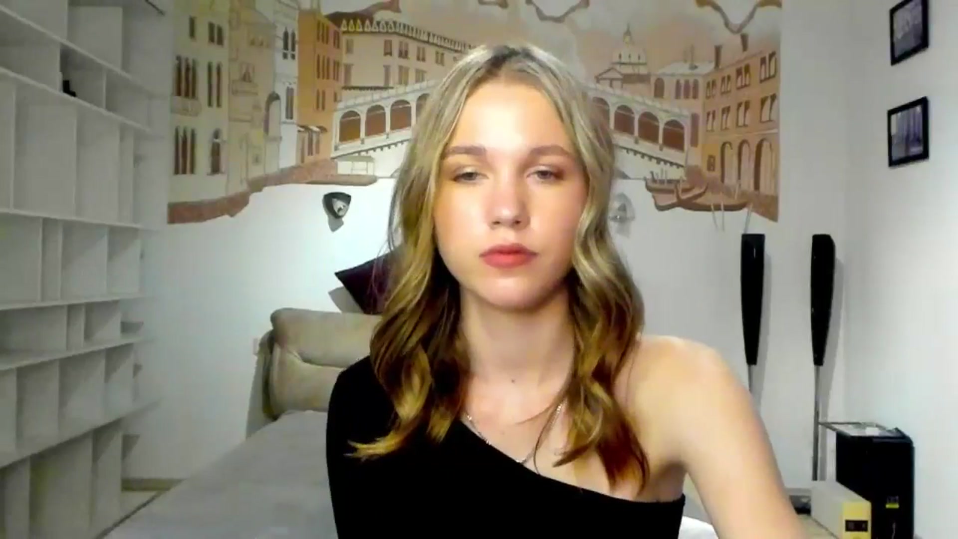 Gallery image thumbnail from Kate_Lewiss's myfreecams stream on, 05/02/2024, 11:04 image 13 of 20