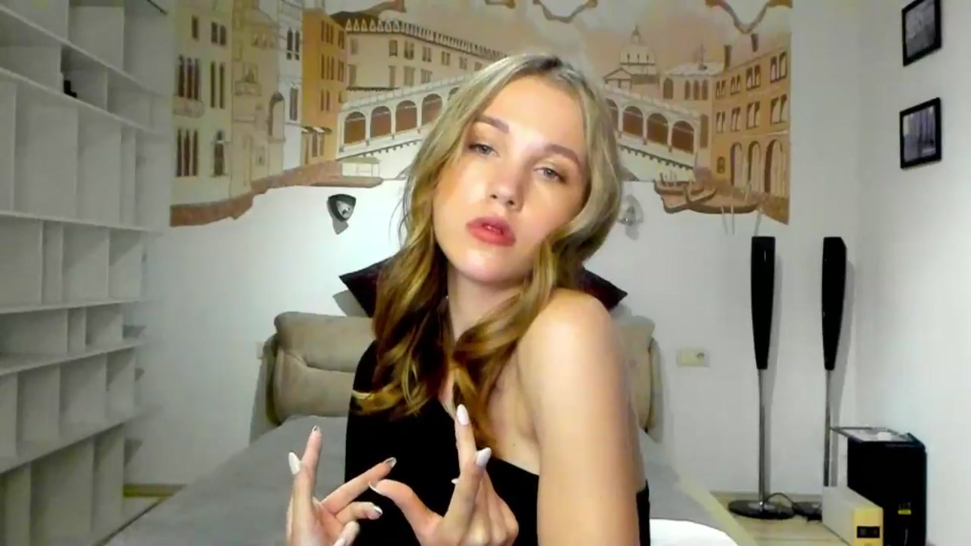 Gallery image thumbnail from Kate_Lewiss's myfreecams stream on, 05/02/2024, 11:04 image 4 of 20
