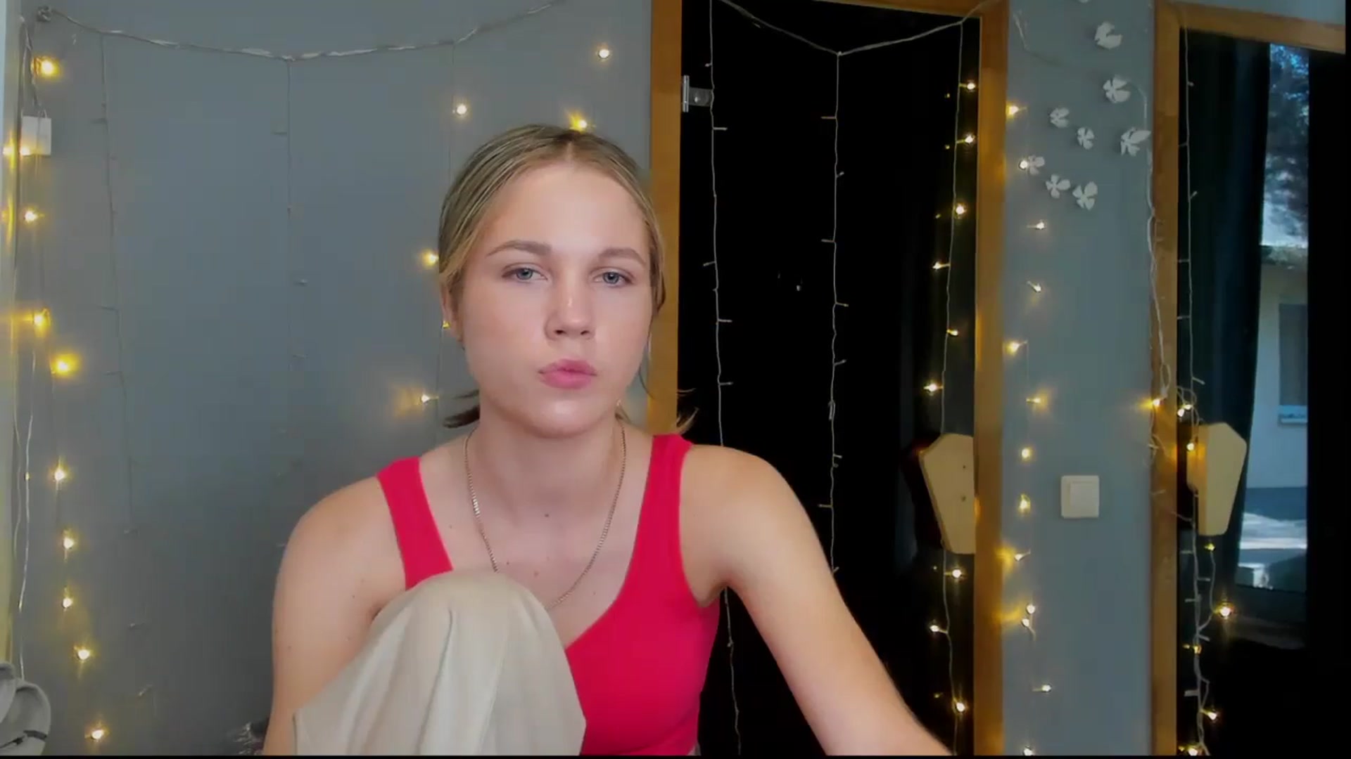 Gallery image thumbnail from Kate_Lewiss's myfreecams stream on, 05/03/2024, 06:59 image 12 of 20