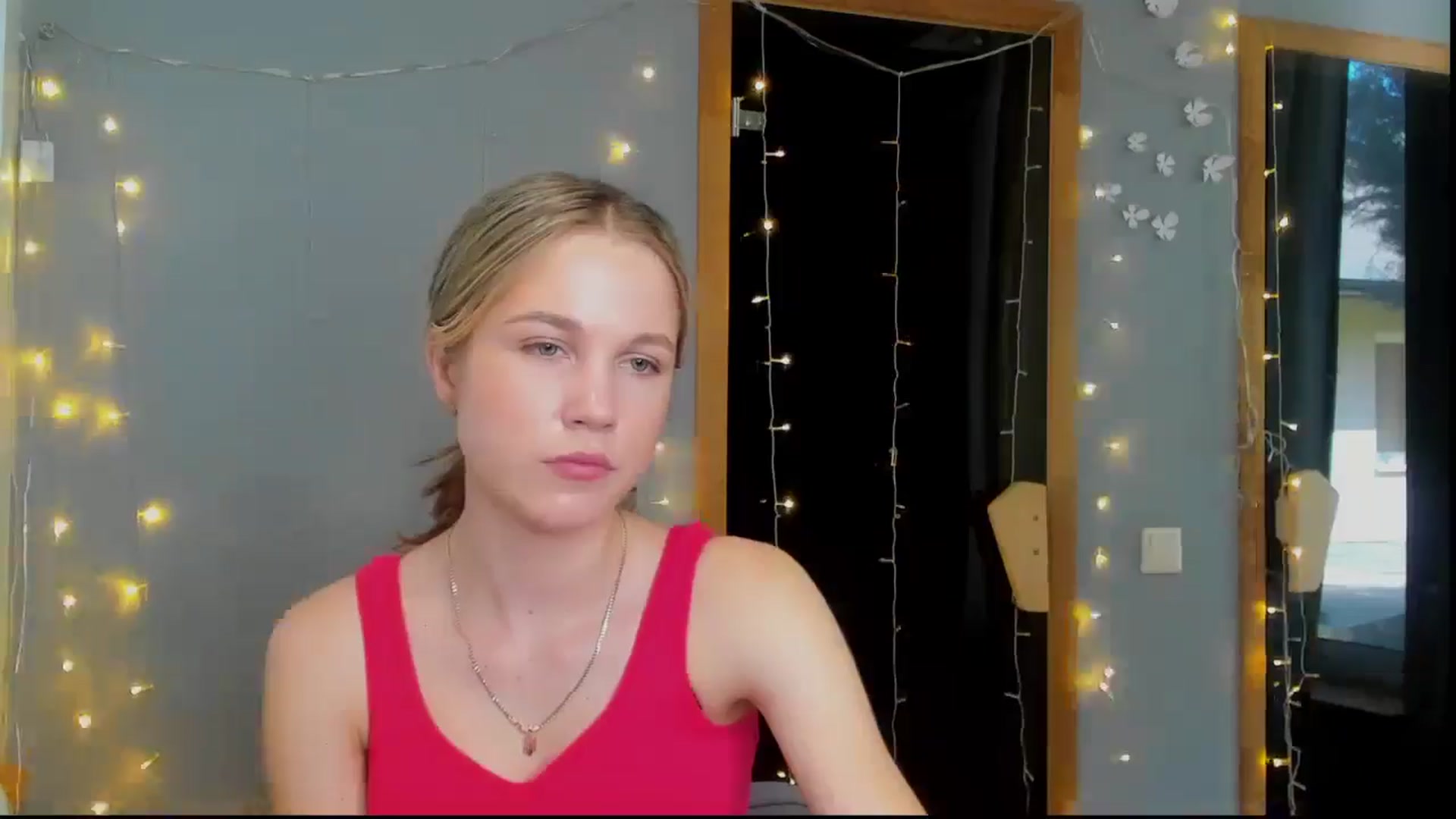 Gallery image thumbnail from Kate_Lewiss's myfreecams stream on, 05/03/2024, 09:43 image 5 of 20