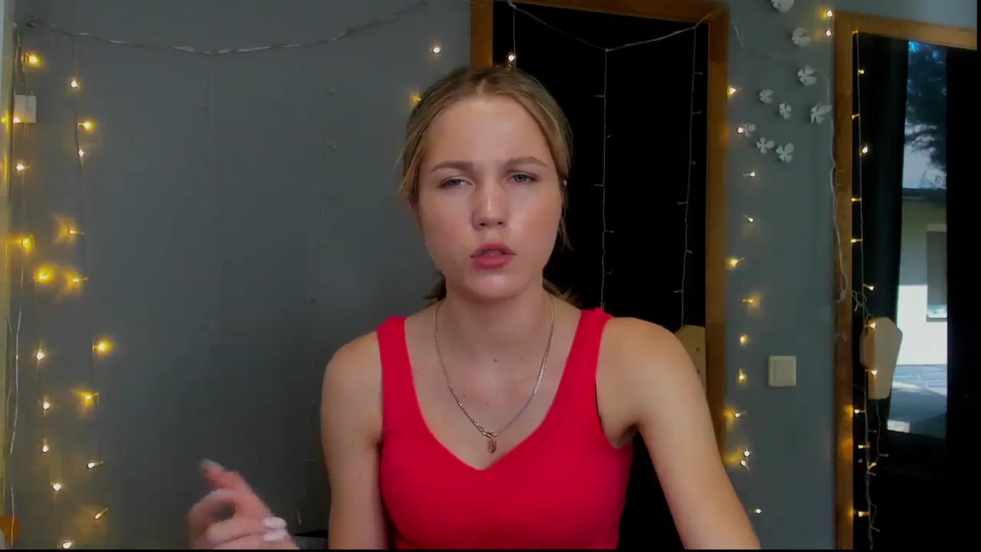 Gallery image thumbnail from Kate_Lewiss's myfreecams stream on, 05/03/2024, 09:43 image 14 of 20