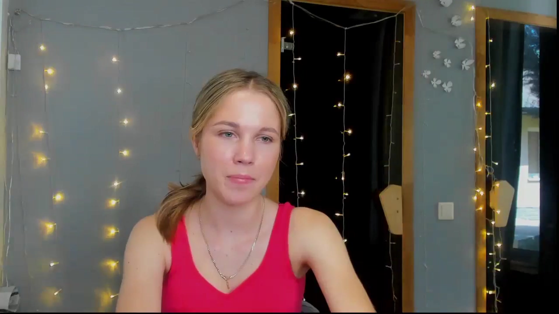 Gallery image thumbnail from Kate_Lewiss's myfreecams stream on, 05/03/2024, 09:43 image 3 of 20