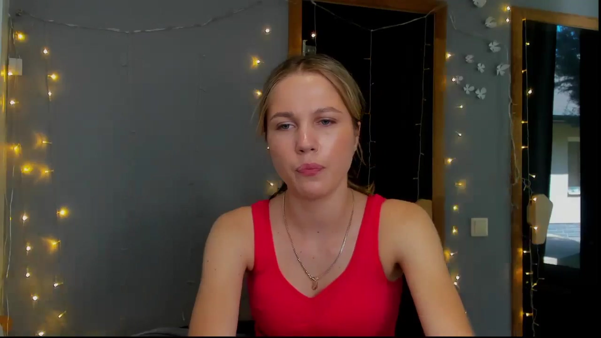 Gallery image thumbnail from Kate_Lewiss's myfreecams stream on, 05/03/2024, 09:43 image 15 of 20