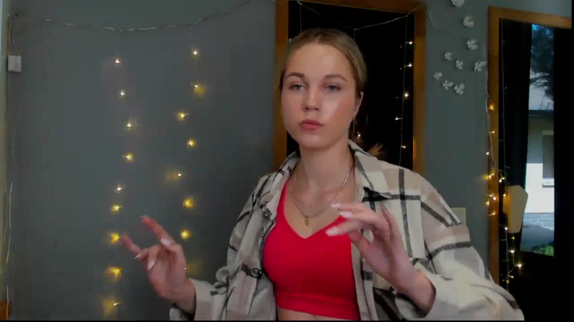 Gallery image thumbnail from Kate_Lewiss's myfreecams stream on, 05/03/2024, 10:05 image 15 of 20