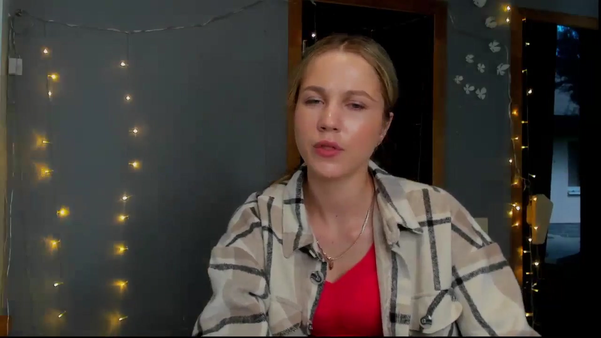 Gallery image thumbnail from Kate_Lewiss's myfreecams stream on, 05/03/2024, 10:05 image 16 of 20