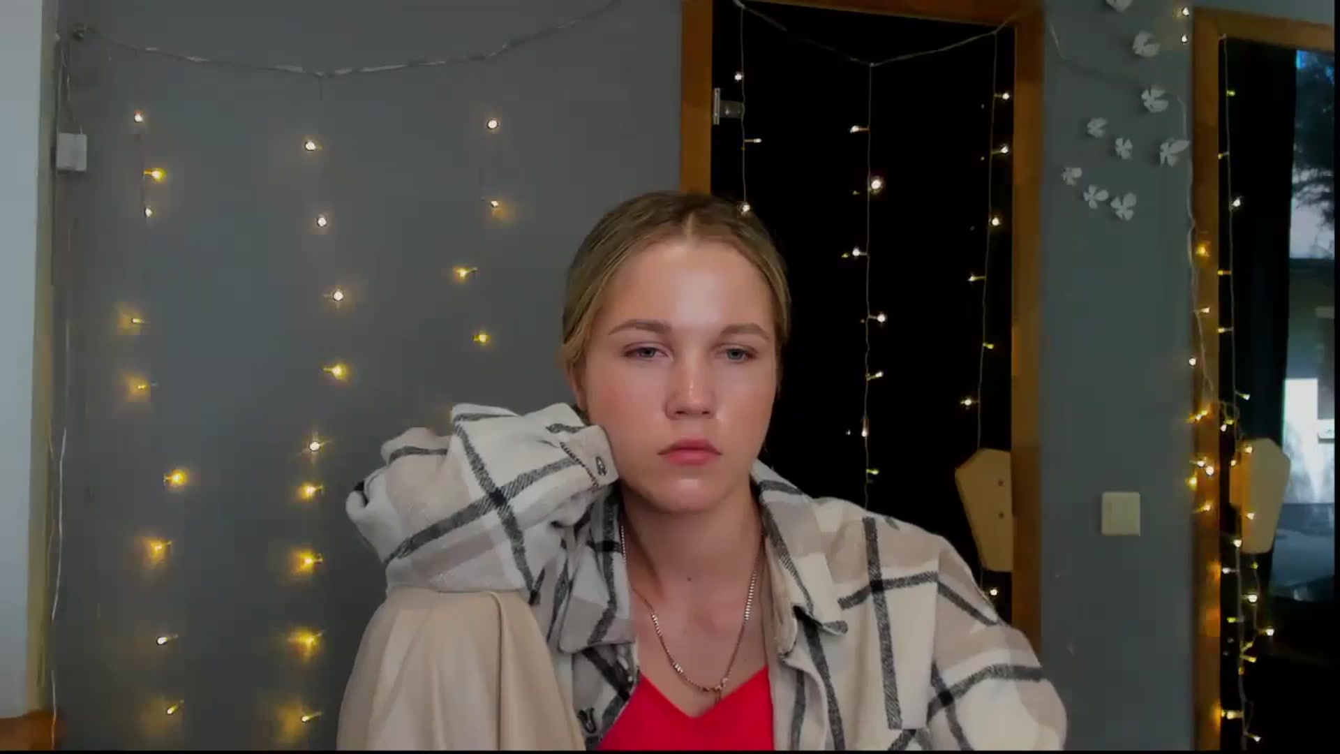 Gallery image thumbnail from Kate_Lewiss's myfreecams stream on, 05/03/2024, 11:07 image 14 of 20