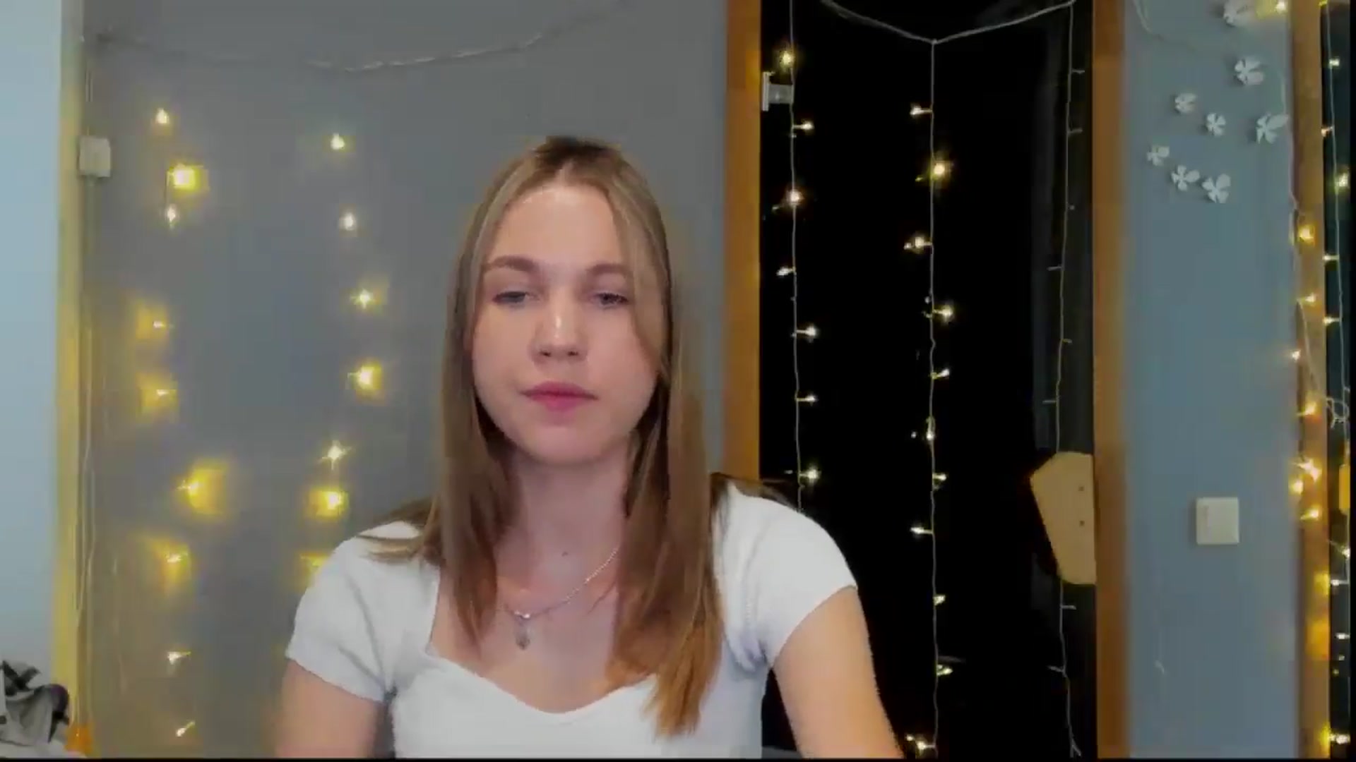 Gallery image thumbnail from Kate_Lewiss's myfreecams stream on, 05/04/2024, 07:28 image 10 of 20