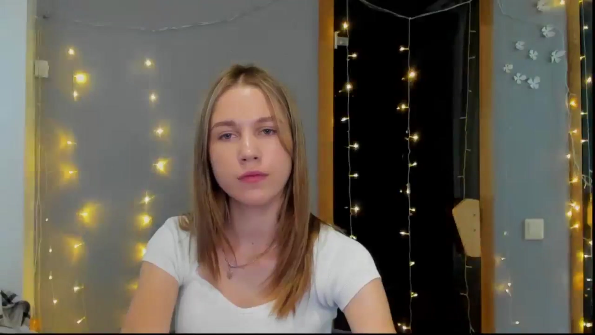 Gallery image thumbnail from Kate_Lewiss's myfreecams stream on, 05/04/2024, 07:28 image 5 of 20