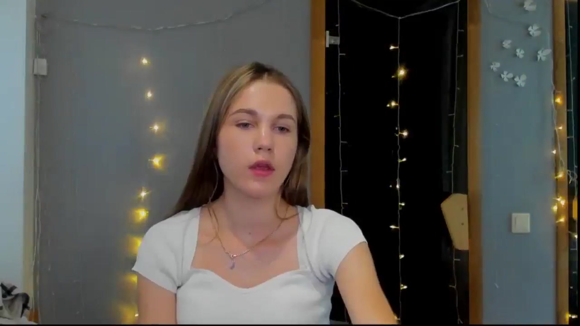 Gallery image thumbnail from Kate_Lewiss's myfreecams stream on, 05/04/2024, 07:28 image 18 of 20