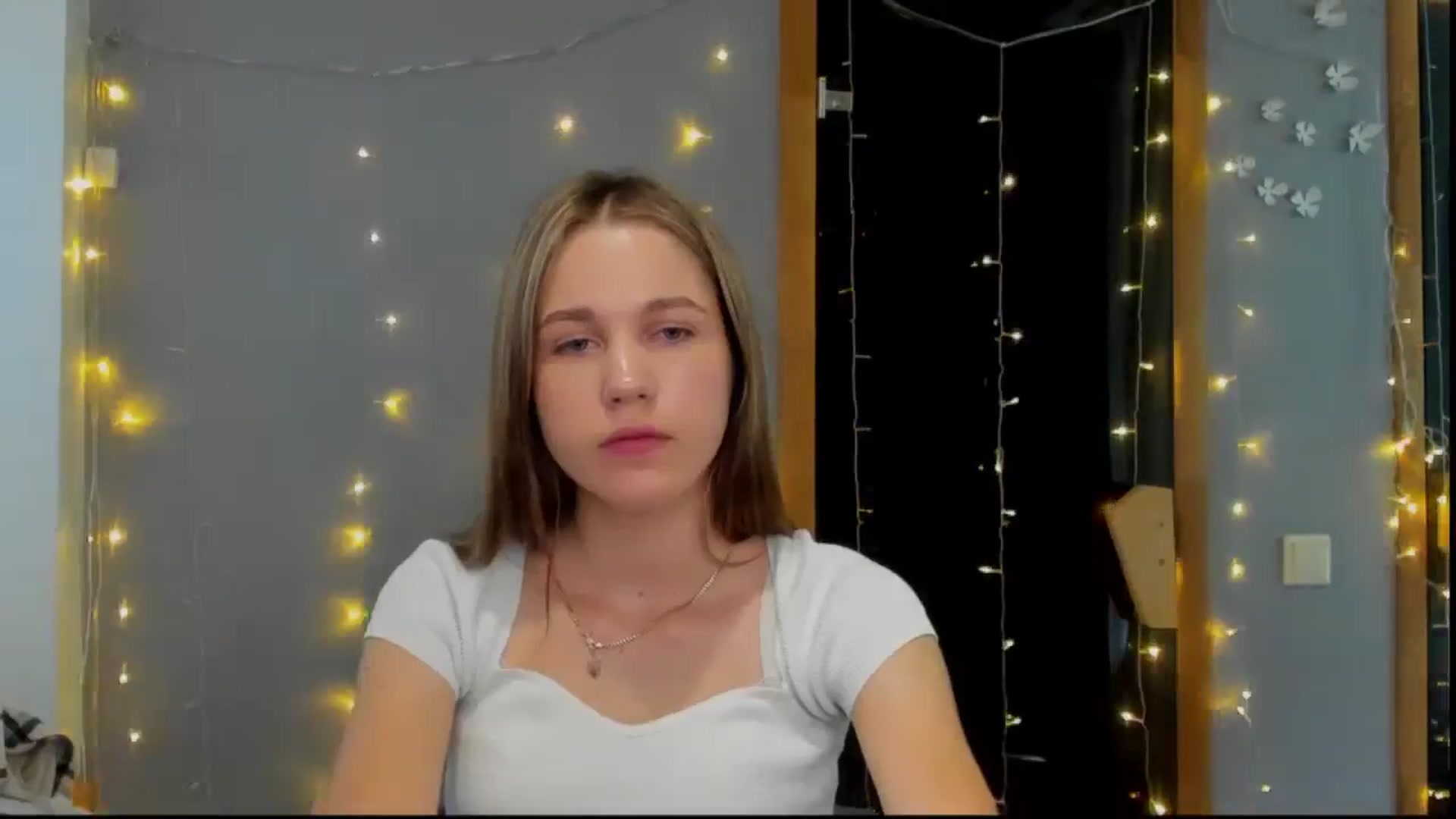 Gallery image thumbnail from Kate_Lewiss's myfreecams stream on, 05/04/2024, 07:28 image 19 of 20
