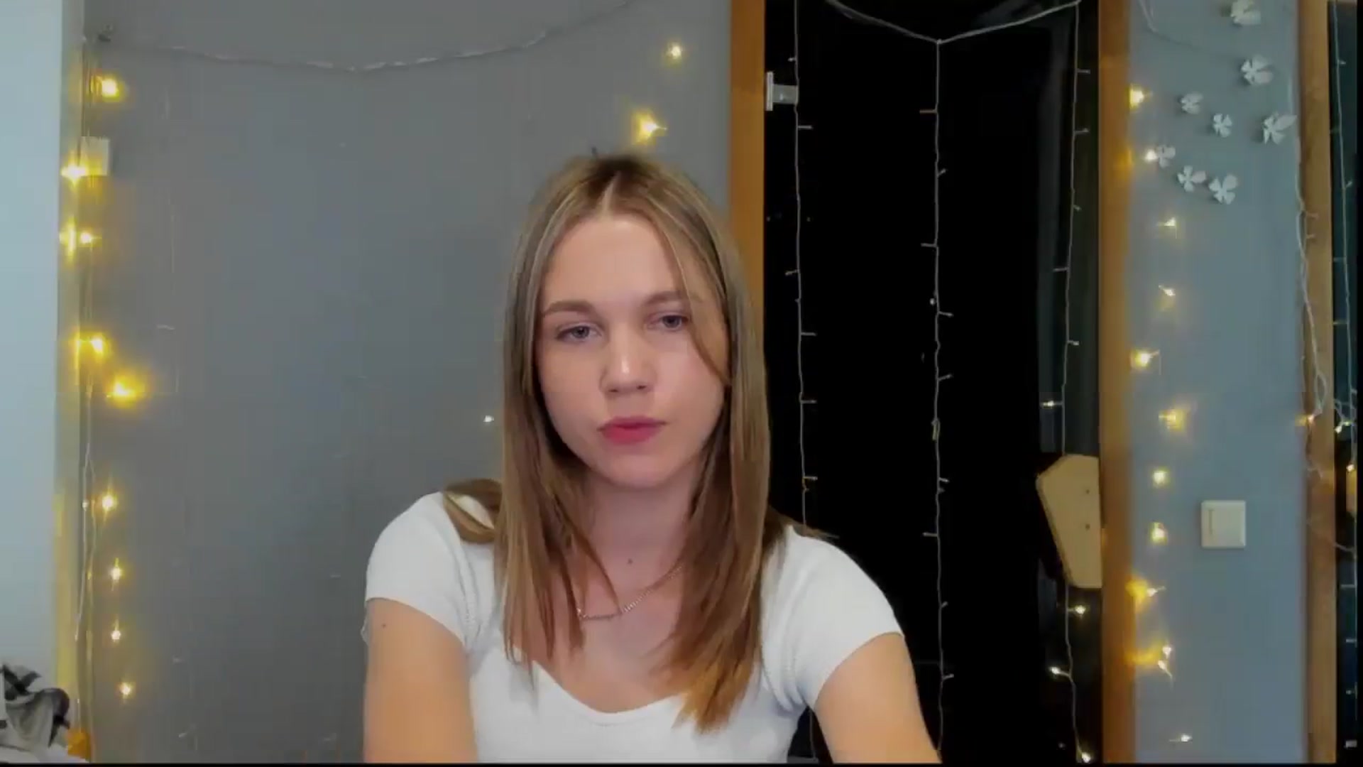 Gallery image thumbnail from Kate_Lewiss's myfreecams stream on, 05/04/2024, 07:28 image 8 of 20
