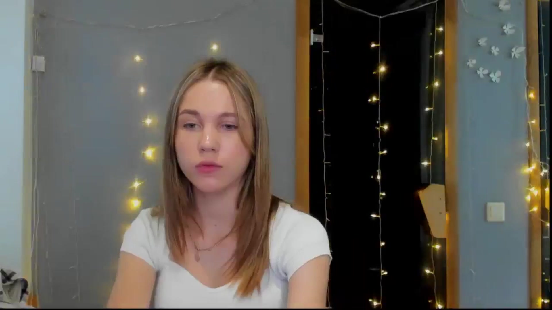 Gallery image thumbnail from Kate_Lewiss's myfreecams stream on, 05/04/2024, 07:28 image 6 of 20