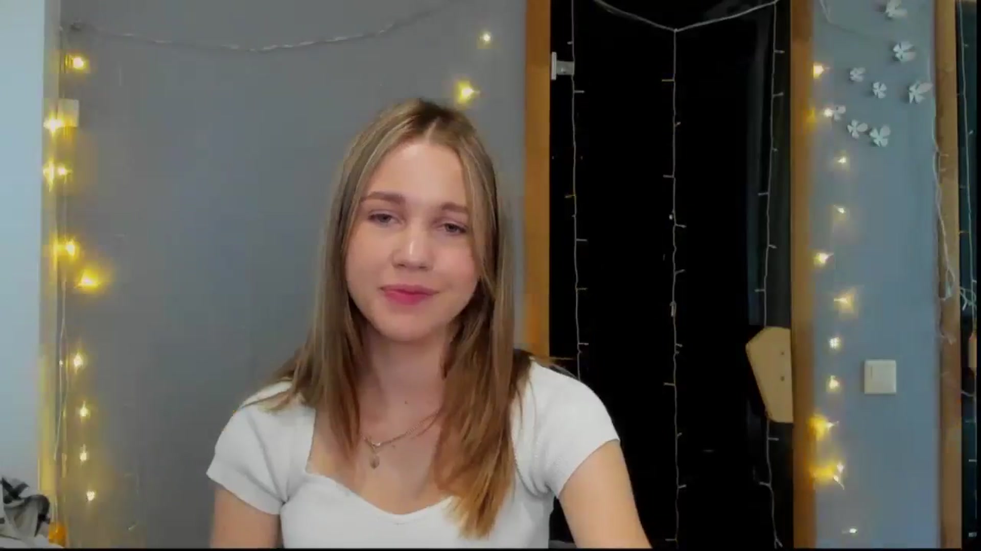 Gallery image thumbnail from Kate_Lewiss's myfreecams stream on, 05/04/2024, 07:28 image 11 of 20