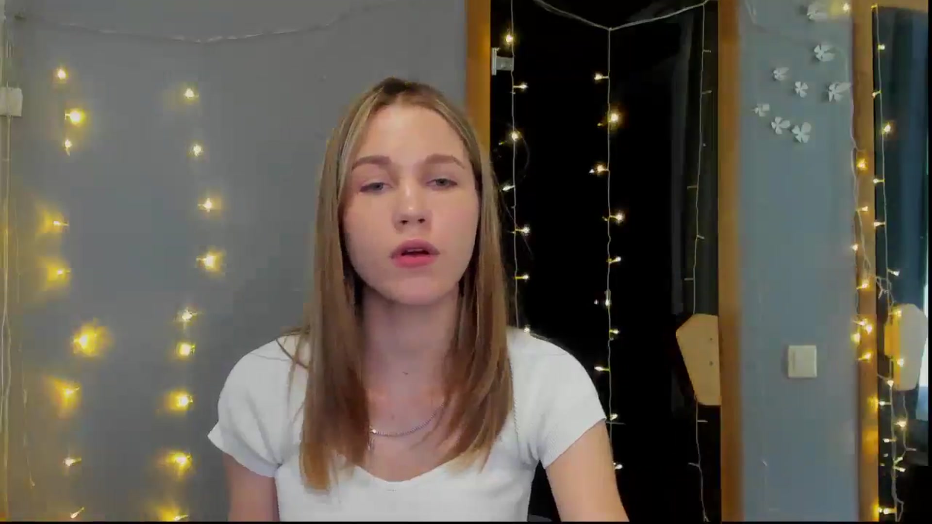 Gallery image thumbnail from Kate_Lewiss's myfreecams stream on, 05/04/2024, 08:36 image 18 of 20