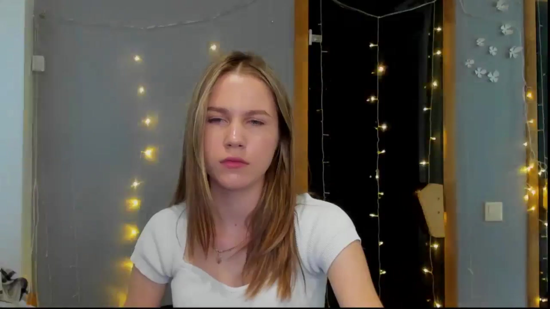 Gallery image thumbnail from Kate_Lewiss's myfreecams stream on, 05/04/2024, 08:36 image 5 of 20