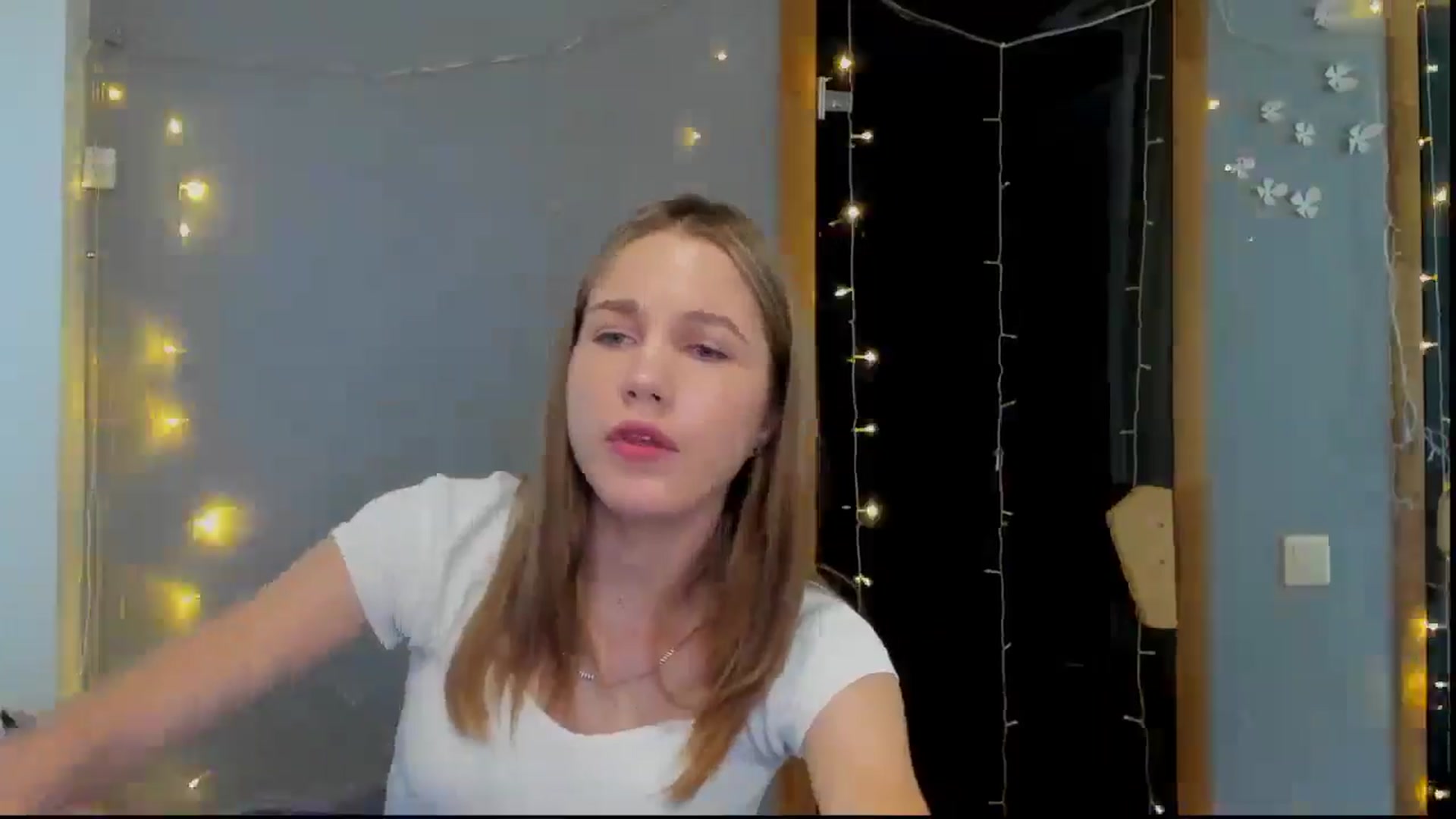 Gallery image thumbnail from Kate_Lewiss's myfreecams stream on, 05/04/2024, 08:36 image 16 of 20