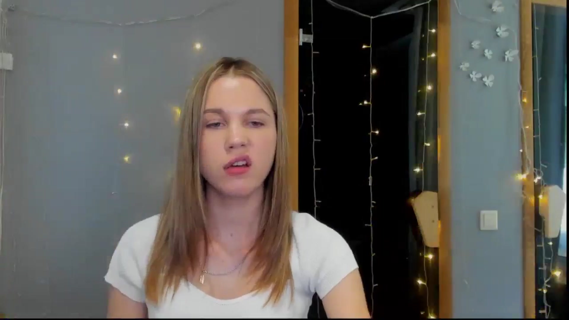 Gallery image thumbnail from Kate_Lewiss's myfreecams stream on, 05/04/2024, 09:36 image 2 of 20