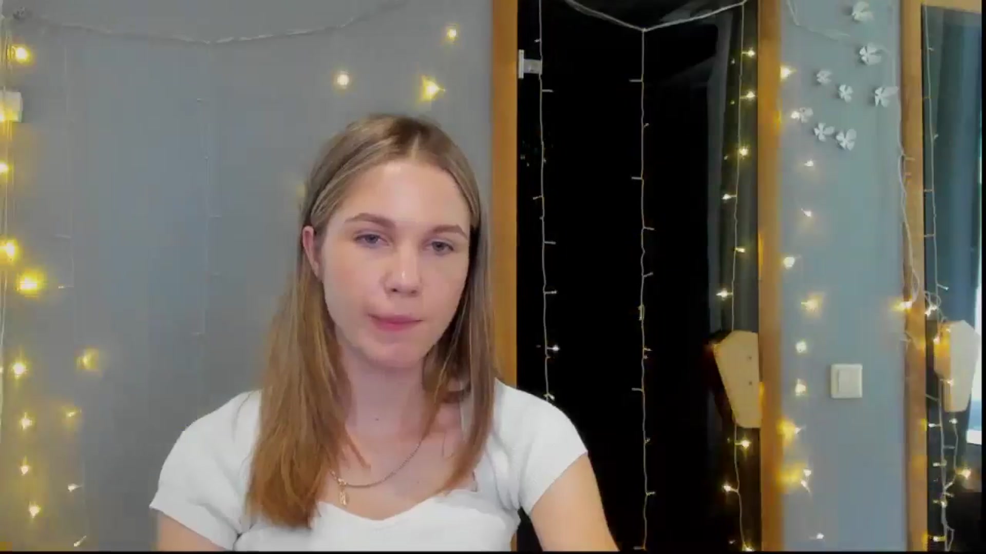 Gallery image thumbnail from Kate_Lewiss's myfreecams stream on, 05/04/2024, 09:36 image 11 of 20