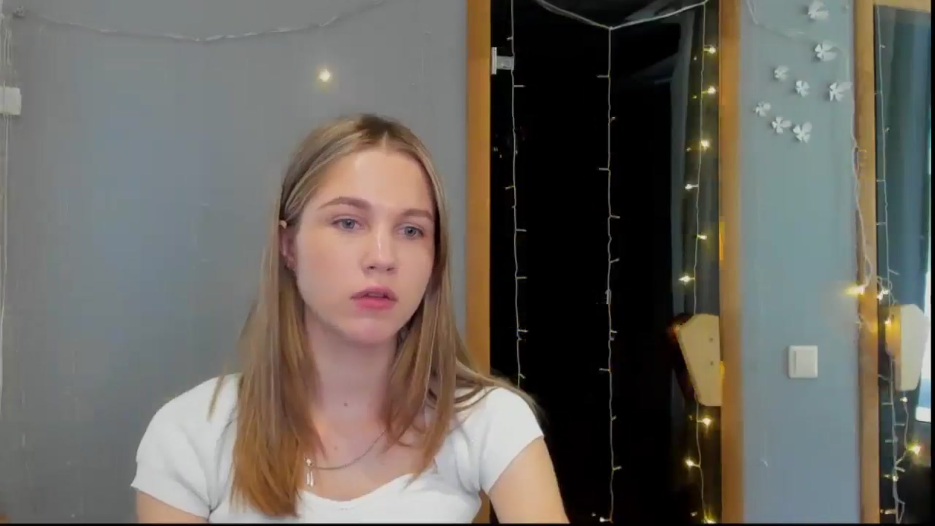 Gallery image thumbnail from Kate_Lewiss's myfreecams stream on, 05/04/2024, 09:36 image 13 of 20
