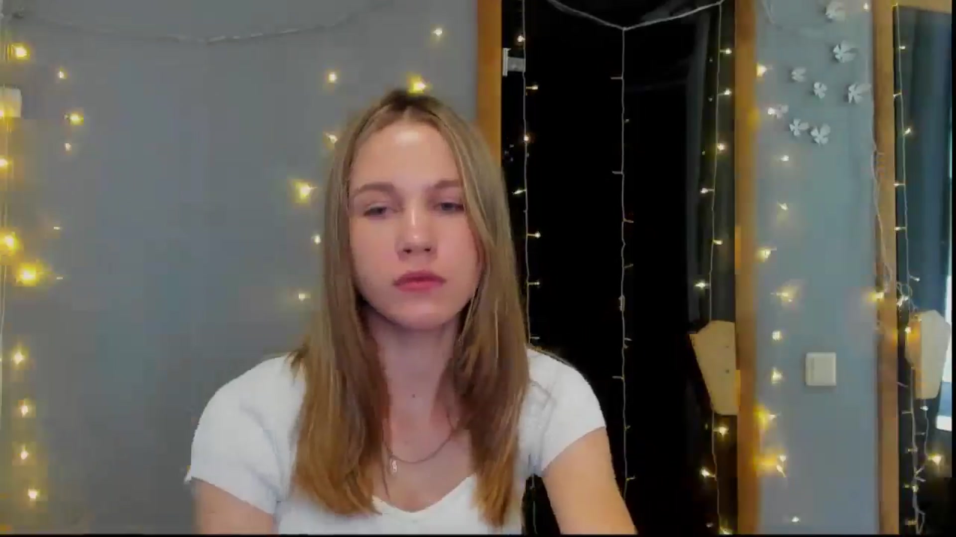 Gallery image thumbnail from Kate_Lewiss's myfreecams stream on, 05/04/2024, 09:36 image 18 of 20