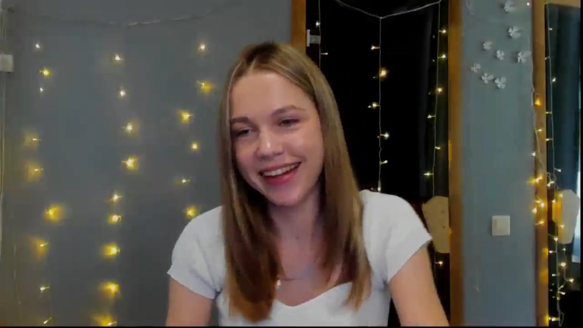 Gallery image thumbnail from Kate_Lewiss's myfreecams stream on, 05/04/2024, 09:36 image 4 of 20