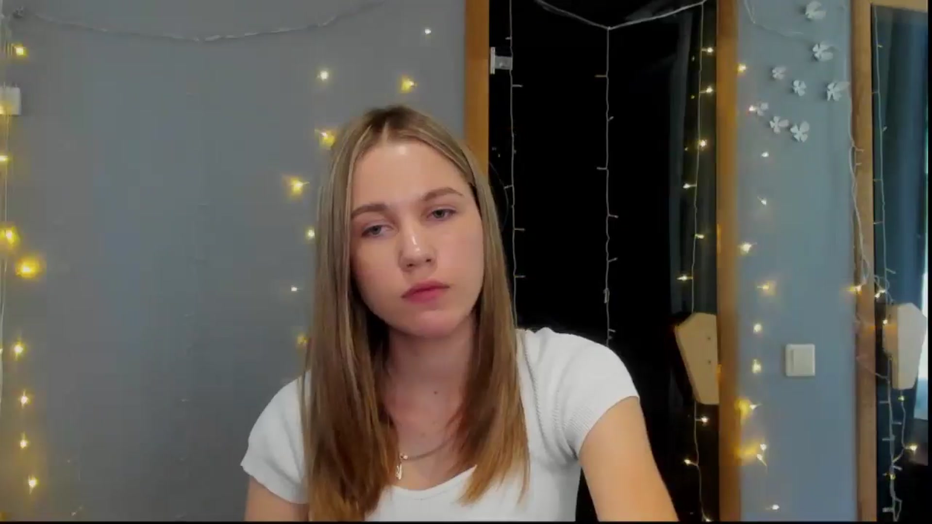 Gallery image thumbnail from Kate_Lewiss's myfreecams stream on, 05/04/2024, 09:36 image 7 of 20