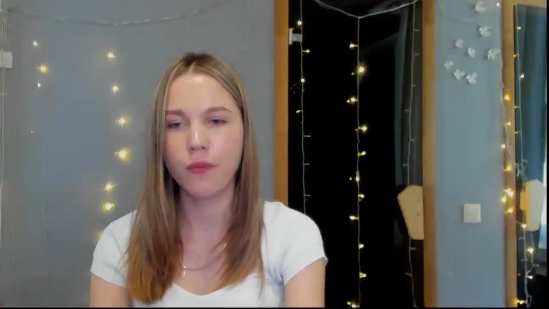 Gallery image thumbnail from Kate_Lewiss's myfreecams stream on, 05/04/2024, 09:36 image 3 of 20